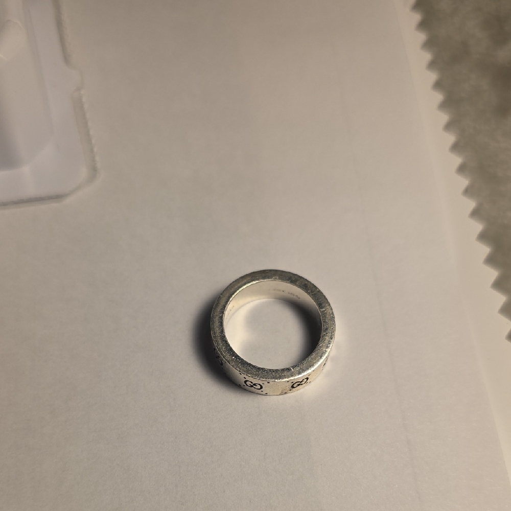 Gucci Silver Ring with Black Logo - Picture 7 of 8